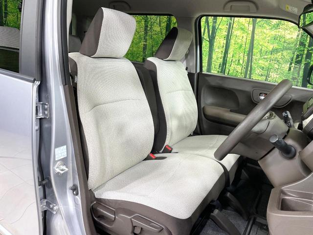 運転席シート廻りは使用感も少なく、良好な状態となっています。丁寧に使われていたことがよくわかりますね。