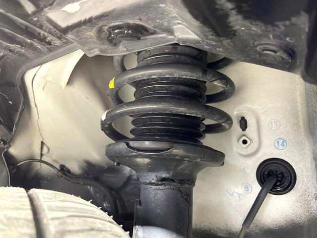 ハスラー ハイブリッドXターボ SDナビ 衝突軽減装置 レーダークルーズ バックカメラ ドラレコ ETC シートヒーター LEDヘッド オートマチックハイビーム 車線逸脱警報 リアスポイラー シートアンダーボックス スマートキー(20枚目)