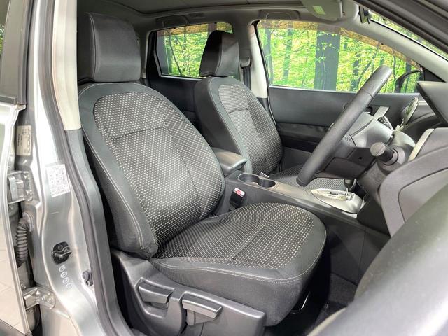 デュアリス ２０Ｇ　ガラスルーフ　純正ＳＤナビ　禁煙車　ドラレコ　ＥＴＣ　ＨＩＤヘッド　オートライト　デュアルエアコン　純正１７インチアルミホイール　ＣＤ　ＤＶＤ再生　地デジ　オートエアコン　スマートキー　シートリフター（8枚目）