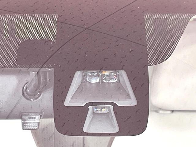 デイズ Ｊ　純正ＳＤナビ　衝突軽減装置　禁煙車　横滑り防止装置　Ｂｌｕｅｔｏｏｔｈ接続　フルセグＴＶ　ＣＤ／ＤＶＤ　キーレスエントリー　ベンチシート　純正ホイール　ベージュインテリア（4枚目）