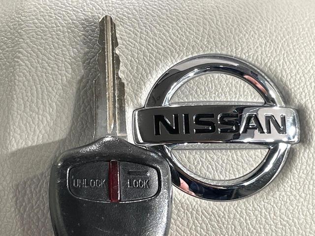 デイズ Ｊ　純正ＳＤナビ　衝突軽減装置　禁煙車　横滑り防止装置　Ｂｌｕｅｔｏｏｔｈ接続　フルセグＴＶ　ＣＤ／ＤＶＤ　キーレスエントリー　ベンチシート　純正ホイール　ベージュインテリア（6枚目）