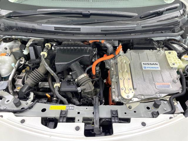ノート e-パワー X 純正ナビ 禁煙 衝突軽減装置 全周囲カメラ レーダークルーズ 車線逸脱警報 デジタルインナーミラー ドラレコ ETC Bluetooth接続 LEDヘッド オートエアコン 純正15インチアルミホイール(18枚目)
