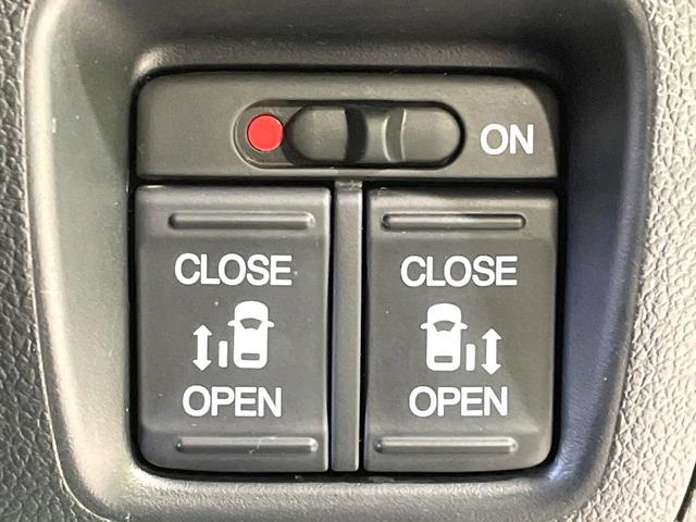 N-BOX G・Lパッケージ 純正ナビ 両側電動ドア 衝突軽減装置 バックカメラ ETC HIDヘッド オートライト オートエアコン Bluetooth接続 シートバックテーブル リアロールサンシェード 横滑り防止装置 禁煙車(4枚目)