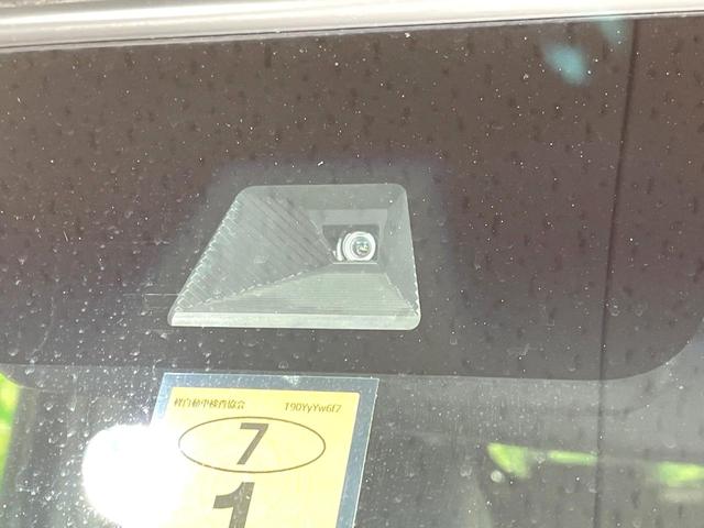 N-BOXカスタム L 禁煙車 純正SDナビ 衝突被害軽減装置 レーダークルコン 電動スライドドア シートヒーター バックカメラ ETC フルセグTV ドラレコ LEDヘッドライト オートマチックハイビーム オートライト(3枚目)