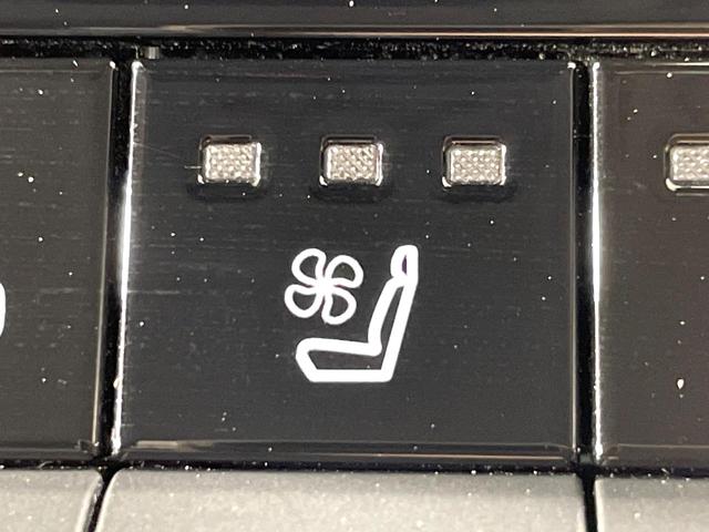 プリウス Z 純正12型ナビ 全方位カメラ シートメモリ 電動リアゲート 衝突軽減装置 レーダークルーズ ベンチレーション パーキングアシスト ETC ブラインドスポットモニター LEDヘッド スペアタイヤ 禁煙車(67枚目)