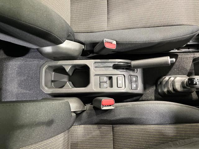 ジムニーノマド FC 4WD 登録済未使用車 衝突被害軽減システム レーダークルーズ シートヒーター コーナーセンサー スマートキー LEDヘッドライト オートハイビーム 車線逸脱警報 純正15インチアルミ フォグライト(32枚目)