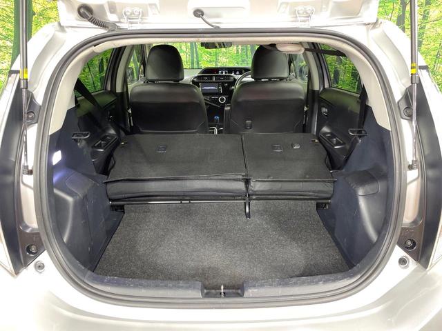 アクア Ｇソフトレザーセレクション　純正ナビ　衝突軽減装置　クルコン　シートヒーター　ＥＴＣ　ドラレコ　ＬＥＤヘッド　オートライト　車線逸脱警報　オートマチックハイビーム　横滑り防止装置　スマートキー　プッシュスタート　オートエアコン（10枚目）