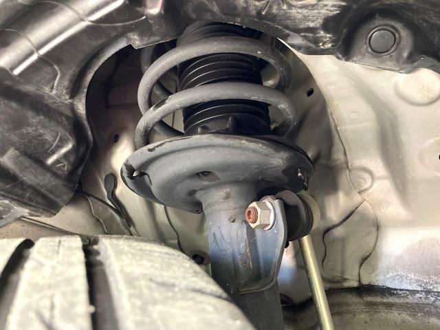 アクア Ｇソフトレザーセレクション　純正ナビ　衝突軽減装置　クルコン　シートヒーター　ＥＴＣ　ドラレコ　ＬＥＤヘッド　オートライト　車線逸脱警報　オートマチックハイビーム　横滑り防止装置　スマートキー　プッシュスタート　オートエアコン（20枚目）