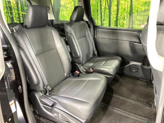 エスクァイア ハイブリッドGi 両側電動スライド 純正9インチナビ フリップダウン バックカメラ トヨタセーフティセンス 禁煙車 合皮シート シートヒーター ドラレコ スマートキー LEDヘッドライト ETC クルコン(9枚目)