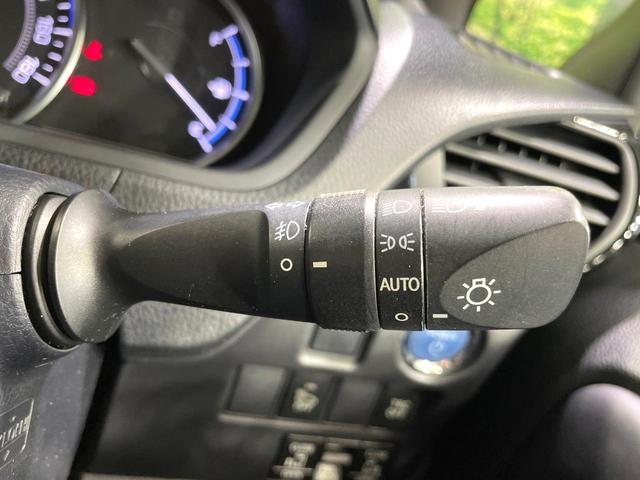 エスクァイア ハイブリッドGi 両側電動スライド 純正9インチナビ フリップダウン バックカメラ トヨタセーフティセンス 禁煙車 合皮シート シートヒーター ドラレコ スマートキー LEDヘッドライト ETC クルコン(42枚目)