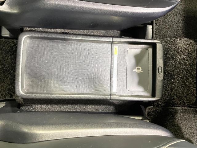 エスクァイア ハイブリッドGi 両側電動スライド 純正9インチナビ フリップダウン バックカメラ トヨタセーフティセンス 禁煙車 合皮シート シートヒーター ドラレコ スマートキー LEDヘッドライト ETC クルコン(45枚目)