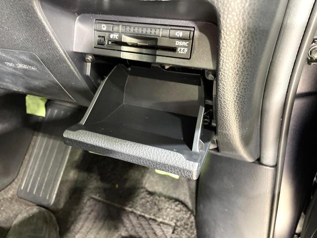 エスクァイア ハイブリッドGi 両側電動スライド 純正9インチナビ フリップダウン バックカメラ トヨタセーフティセンス 禁煙車 合皮シート シートヒーター ドラレコ スマートキー LEDヘッドライト ETC クルコン(61枚目)