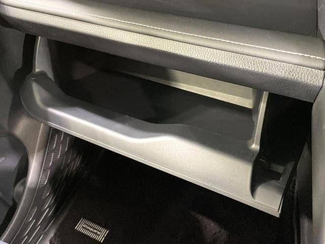 エスクァイア ハイブリッドGi 両側電動スライド 純正9インチナビ フリップダウン バックカメラ トヨタセーフティセンス 禁煙車 合皮シート シートヒーター ドラレコ スマートキー LEDヘッドライト ETC クルコン(62枚目)