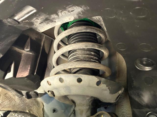 フィット １３Ｇ・Ｆパッケージ　ＳＤナビ　禁煙車　ＬＥＤヘッドライト　ＥＴＣ　スマートキー　Ｂｌｕｅｔｏｏｔｈ接続　フルセグＴＶ　ＣＤ／ＤＶＤ再生　オートエアコン　アイドリングストップ　電動格納ミラー　衝突安全ボディ（21枚目）