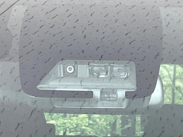 ヴォクシー ハイブリッドＺＳ　煌ＩＩ　両側電動スライド　純正９インチナビ　バックカメラ　トヨタセーフティセンス　禁煙車　シートヒーター　ＬＥＤヘッドライト　ドラレコ　コーナーセンサー　スマートキー　ＥＴＣ　クルコン　オートハイビーム（5枚目）