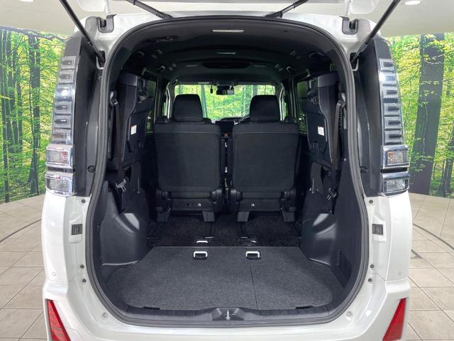 ヴォクシー ハイブリッドＺＳ　煌ＩＩ　両側電動スライド　純正９インチナビ　バックカメラ　トヨタセーフティセンス　禁煙車　シートヒーター　ＬＥＤヘッドライト　ドラレコ　コーナーセンサー　スマートキー　ＥＴＣ　クルコン　オートハイビーム（11枚目）