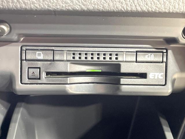 ヴェルファイア ２．４Ｚ　ゴールデンアイズ　両側電動スライド　純正８型ナビ　バックカメラ　パワーバックドア　クルーズコントロール　ＥＴＣ　コーナーセンサー　スマートキー　オートエアコン　ＨＩＤヘッド　純正１８インチアルミ　横滑り防止装置（7枚目）