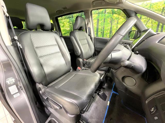 セレナ ｅ－パワー　ハイウェイスターＶ　純正１０型ナビ　プロパイロット　両側電動ドア　全周囲カメラ　デジタルインナーミラー　ブラインドスポットモニター　シートヒーター　ドラレコ　ＥＴＣ　防水シート　ＬＥＤヘッド　リアオートエアコン　禁煙車（8枚目）