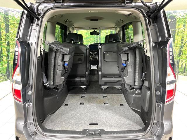 セレナ ｅ－パワー　ハイウェイスターＶ　純正１０型ナビ　プロパイロット　両側電動ドア　全周囲カメラ　デジタルインナーミラー　ブラインドスポットモニター　シートヒーター　ドラレコ　ＥＴＣ　防水シート　ＬＥＤヘッド　リアオートエアコン　禁煙車（11枚目）