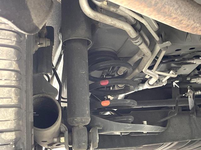 セレナ ｅ－パワー　ハイウェイスターＶ　純正１０型ナビ　プロパイロット　両側電動ドア　全周囲カメラ　デジタルインナーミラー　ブラインドスポットモニター　シートヒーター　ドラレコ　ＥＴＣ　防水シート　ＬＥＤヘッド　リアオートエアコン　禁煙車（24枚目）