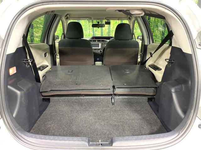 アクア G 純正SDナビ バックカメラ ドライブレコーダー ETC オートライト オートエアコン スマートキー プッシュスタート TV 禁煙車 CD再生 革巻きステアリング アームレスト 電動格納ミラー(10枚目)