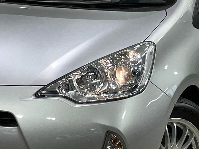 アクア G 純正SDナビ バックカメラ ドライブレコーダー ETC オートライト オートエアコン スマートキー プッシュスタート TV 禁煙車 CD再生 革巻きステアリング アームレスト 電動格納ミラー(12枚目)