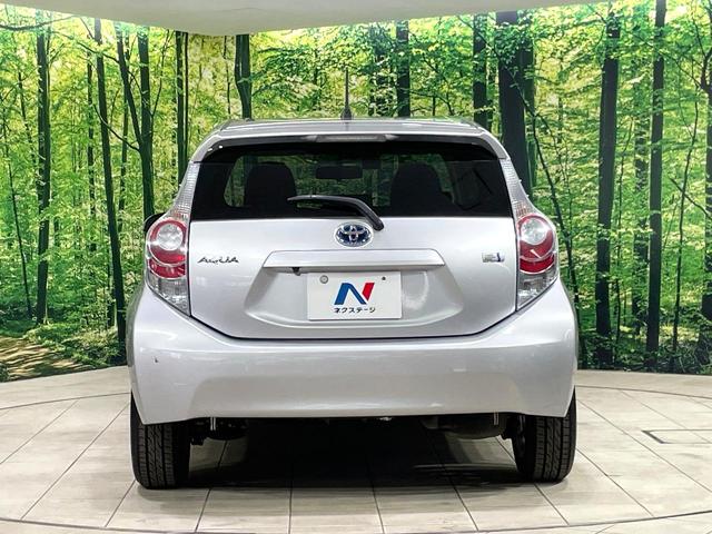 アクア G 純正SDナビ バックカメラ ドライブレコーダー ETC オートライト オートエアコン スマートキー プッシュスタート TV 禁煙車 CD再生 革巻きステアリング アームレスト 電動格納ミラー(15枚目)