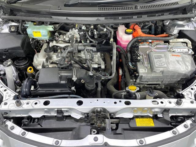 アクア G 純正SDナビ バックカメラ ドライブレコーダー ETC オートライト オートエアコン スマートキー プッシュスタート TV 禁煙車 CD再生 革巻きステアリング アームレスト 電動格納ミラー(18枚目)