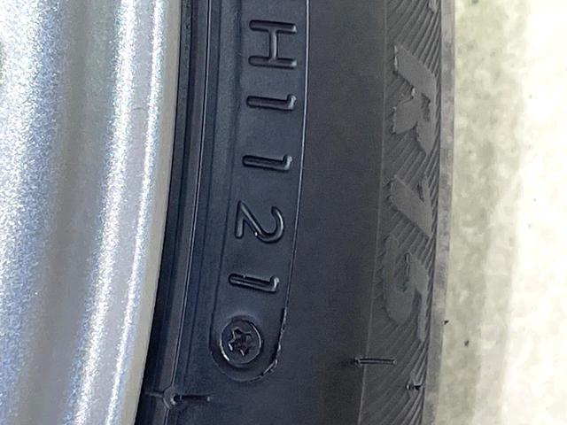 アクア G 純正SDナビ バックカメラ ドライブレコーダー ETC オートライト オートエアコン スマートキー プッシュスタート TV 禁煙車 CD再生 革巻きステアリング アームレスト 電動格納ミラー(31枚目)