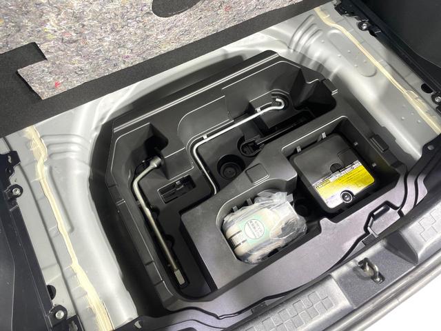 アクア G 純正SDナビ バックカメラ ドライブレコーダー ETC オートライト オートエアコン スマートキー プッシュスタート TV 禁煙車 CD再生 革巻きステアリング アームレスト 電動格納ミラー(40枚目)