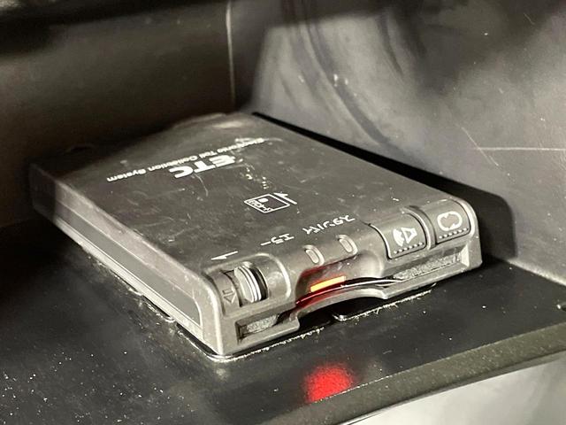 セレナ ハイウェイスターS-HVアドバンスドセーフティパック 衝突軽減 後席モニター 純正ナビ 全周囲カメラ 両側電動スライド ETC スマートキー オートエアコン クルーズコントロール 車線逸脱警報 アイドリングストップ Bluetooth再生 禁煙車(39枚目)