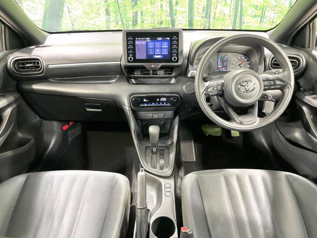 ヤリス ハイブリッドX バックカメラ AC100V電源 トヨタセーフティセンス レーダークルーズ 禁煙車 レーンキープ スマートキー ETC ディスプレイオーディオ オートハイビーム 車線逸脱警報 誤発進抑制機能(2枚目)