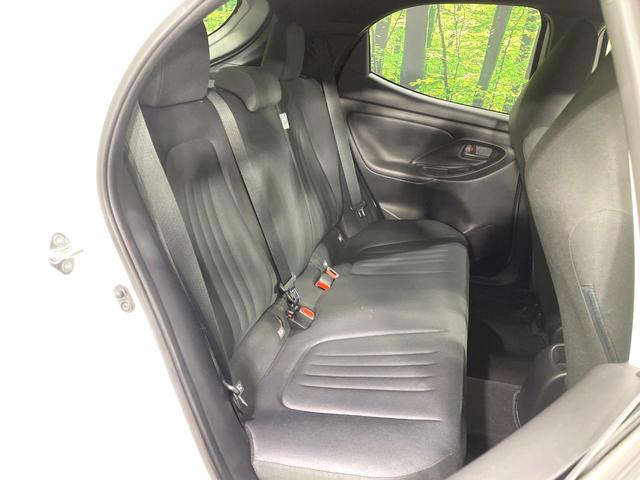 ヤリス ハイブリッドX バックカメラ AC100V電源 トヨタセーフティセンス レーダークルーズ 禁煙車 レーンキープ スマートキー ETC ディスプレイオーディオ オートハイビーム 車線逸脱警報 誤発進抑制機能(9枚目)