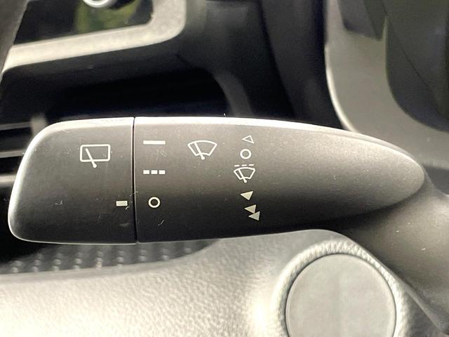 ヤリス ハイブリッドX バックカメラ AC100V電源 トヨタセーフティセンス レーダークルーズ 禁煙車 レーンキープ スマートキー ETC ディスプレイオーディオ オートハイビーム 車線逸脱警報 誤発進抑制機能(41枚目)