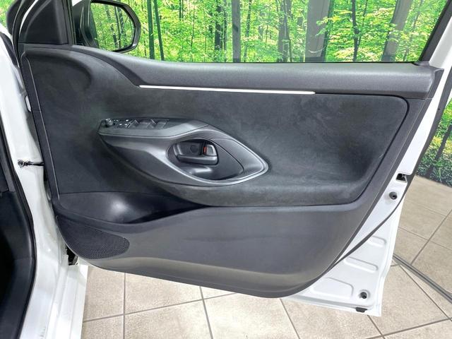 ヤリス ハイブリッドX バックカメラ AC100V電源 トヨタセーフティセンス レーダークルーズ 禁煙車 レーンキープ スマートキー ETC ディスプレイオーディオ オートハイビーム 車線逸脱警報 誤発進抑制機能(56枚目)