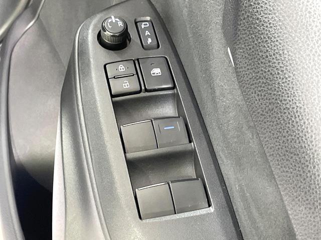 ヤリス ハイブリッドX バックカメラ AC100V電源 トヨタセーフティセンス レーダークルーズ 禁煙車 レーンキープ スマートキー ETC ディスプレイオーディオ オートハイビーム 車線逸脱警報 誤発進抑制機能(58枚目)