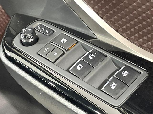 Ｃ－ＨＲ Ｇ　モデリスタフルエアロ　純正ナビ　バックカメラ　衝突被害軽減ブレーキ　禁煙車　レーダークルーズコントロール　ハーフレザーシート　シートヒーター　オートマチックハイビーム　ＥＴＣ　ドライブレコーダー（61枚目）