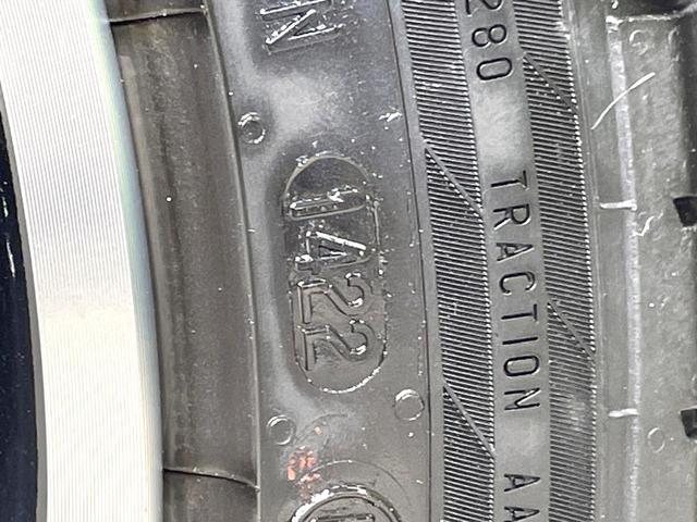 スイフトスポーツ ベースグレード 衝突被害軽減システム レーダークルーズ 禁煙車 シートヒーター ドラレコ コーナーセンサー スマートキー LEDヘッド ビルトインETC オートハイビーム 車線逸脱警報 オートライト オートエアコン(31枚目)