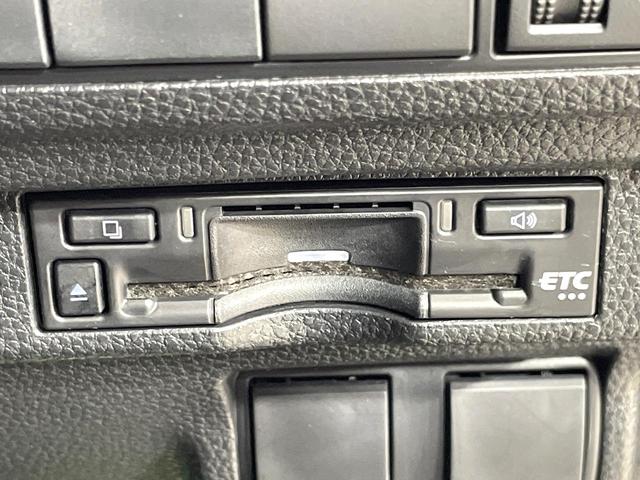 カローラクロス ハイブリッド G ディスプレイオーディオ バックカメラ 禁煙車 衝突被害軽減ブレーキ レーダークルーズコントロール オートマチックハイビーム ETC フルセグ Bluetooth接続 スマートキー オートエアコン(7枚目)