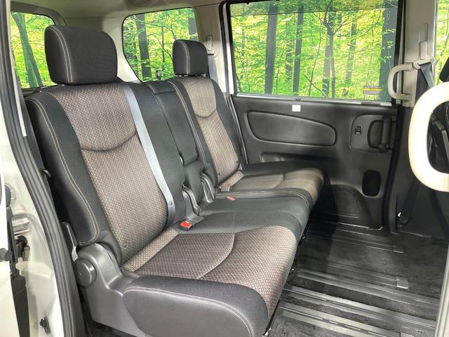 セレナ ハイウェイスターS-HVアドバンスドセーフティパック 両側電動スライド 純正8インチナビ 全周囲カメラ エマージェンシーブレーキ 禁煙車 ドラレコ コーナーセンサー スマートキー LEDヘッドライト ETC クルコン 車線逸脱警報 誤発進抑制機能(9枚目)