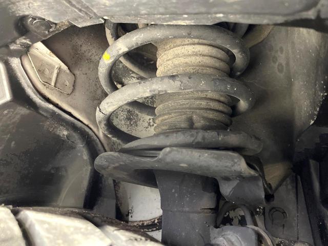 セレナ ハイウェイスターS-HVアドバンスドセーフティパック 両側電動スライド 純正8インチナビ 全周囲カメラ エマージェンシーブレーキ 禁煙車 ドラレコ コーナーセンサー スマートキー LEDヘッドライト ETC クルコン 車線逸脱警報 誤発進抑制機能(24枚目)