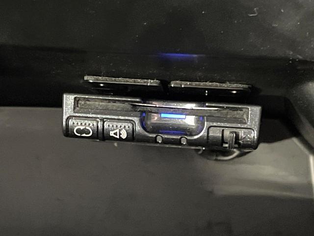 Ｎ－ＢＯＸ Ｇ・Ｌパッケージ　電動スライドドア　後席モニター　ＨＤＤナビ　バックカメラ　禁煙車　ドラレコ　スマートキー　ＥＴＣ　純正１４インチアルミホイール　オートエアコン　Ｂｌｕｅｔｏｏｔｈ　ＣＤ　ＤＶＤ再生　フルセグ（7枚目）