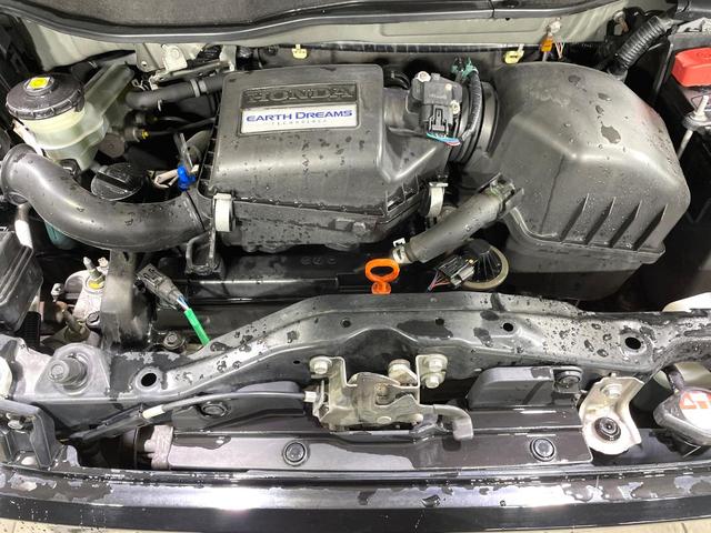 N-BOX G・LパッケージSSパッケージ SDナビ 衝突軽減装置 レーダークルーズ バックカメラ ETC 横滑り防止装置 オートエアコン スマートキー プッシュスタート リアロールサンシェード ステアリングスイッチ Bluetooth(18枚目)