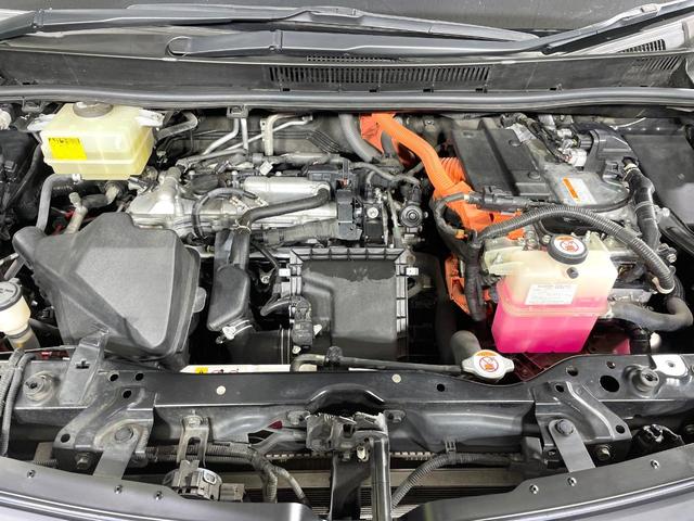 ヴォクシー ハイブリッドＺＳ　煌　両側電動スライドドア　純正９型ナビ　後席モニター　バックカメラ　衝突軽減　禁煙車　ドラレコ　スマートキー　ＬＥＤヘッド　ビルトインＥＴＣ　クルコン　純正１６インチＡＷ　オートハイビーム　車線逸脱警報（18枚目）
