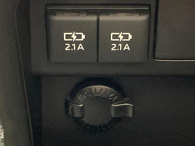 ヴォクシー ハイブリッドＺＳ　煌　両側電動スライドドア　純正９型ナビ　後席モニター　バックカメラ　衝突軽減　禁煙車　ドラレコ　スマートキー　ＬＥＤヘッド　ビルトインＥＴＣ　クルコン　純正１６インチＡＷ　オートハイビーム　車線逸脱警報（38枚目）