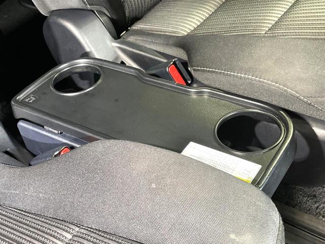 ヴォクシー ハイブリッドＺＳ　煌　両側電動スライドドア　純正９型ナビ　後席モニター　バックカメラ　衝突軽減　禁煙車　ドラレコ　スマートキー　ＬＥＤヘッド　ビルトインＥＴＣ　クルコン　純正１６インチＡＷ　オートハイビーム　車線逸脱警報（54枚目）