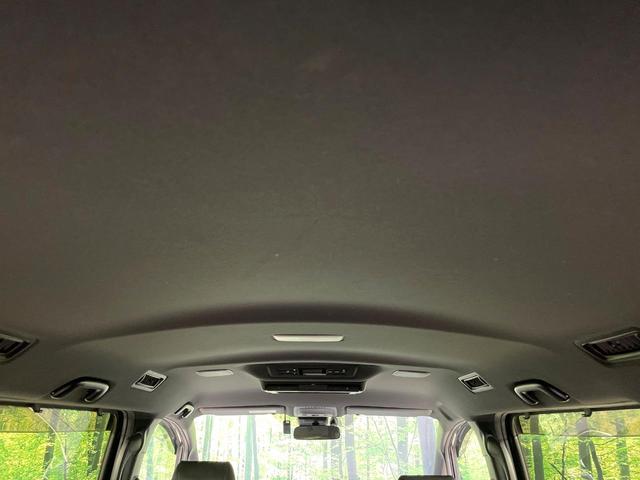 ヴォクシー ハイブリッドＺＳ　煌　両側電動スライドドア　純正９型ナビ　後席モニター　バックカメラ　衝突軽減　禁煙車　ドラレコ　スマートキー　ＬＥＤヘッド　ビルトインＥＴＣ　クルコン　純正１６インチＡＷ　オートハイビーム　車線逸脱警報（59枚目）