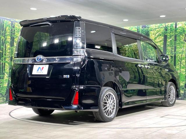 ヴォクシー ハイブリッドＺＳ　煌　両側電動スライドドア　純正９型ナビ　後席モニター　バックカメラ　衝突軽減　禁煙車　ドラレコ　スマートキー　ＬＥＤヘッド　ビルトインＥＴＣ　クルコン　純正１６インチＡＷ　オートハイビーム　車線逸脱警報（65枚目）