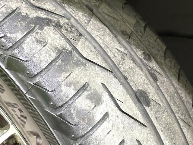 ヴォクシー ハイブリッドＺＳ　煌　両側電動スライドドア　純正９型ナビ　後席モニター　バックカメラ　衝突軽減　禁煙車　ドラレコ　スマートキー　ＬＥＤヘッド　ビルトインＥＴＣ　クルコン　純正１６インチＡＷ　オートハイビーム　車線逸脱警報（68枚目）