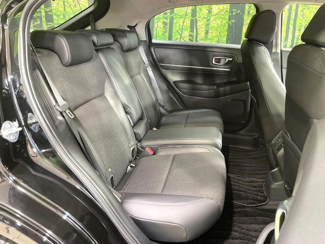 ヴェゼル ｅ：ＨＥＶ　Ｚ　純正９型ナビ　バックカメラ　衝突軽減　レーダークルーズ　禁煙車　パワーバックドア　合皮シート　シートヒーター　ドラレコ　ＥＴＣ　コーナーセンサー　レーンキープ　スマートキー　ステアリングヒーター（9枚目）